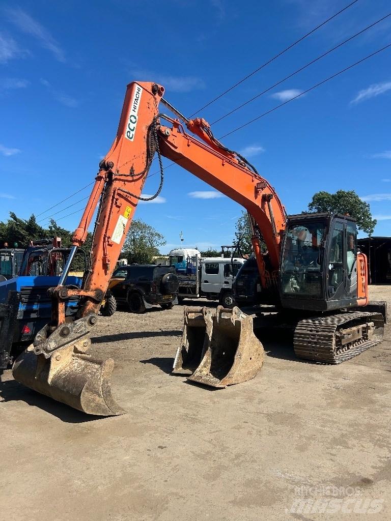 Hitachi ZX 135 US-6 Kāpurķēžu ekskavatori