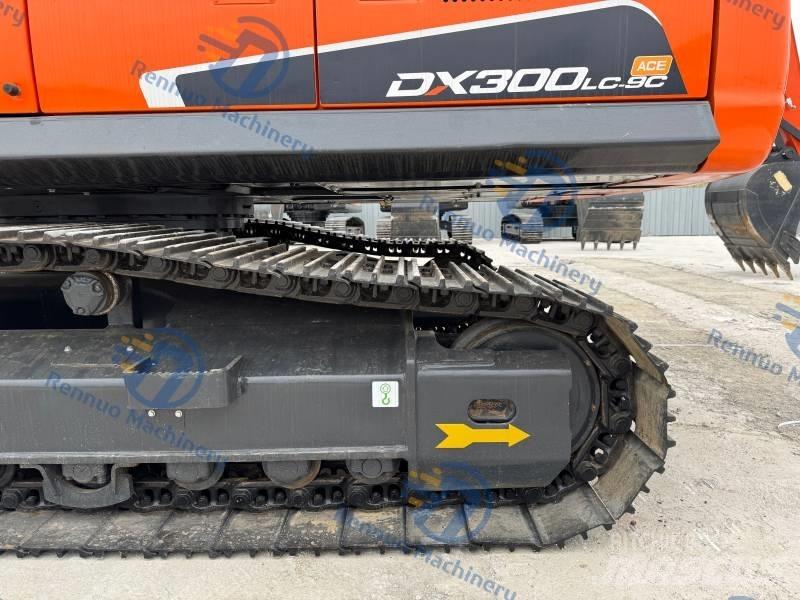 Doosan DX 300 LC-9C Kāpurķēžu ekskavatori