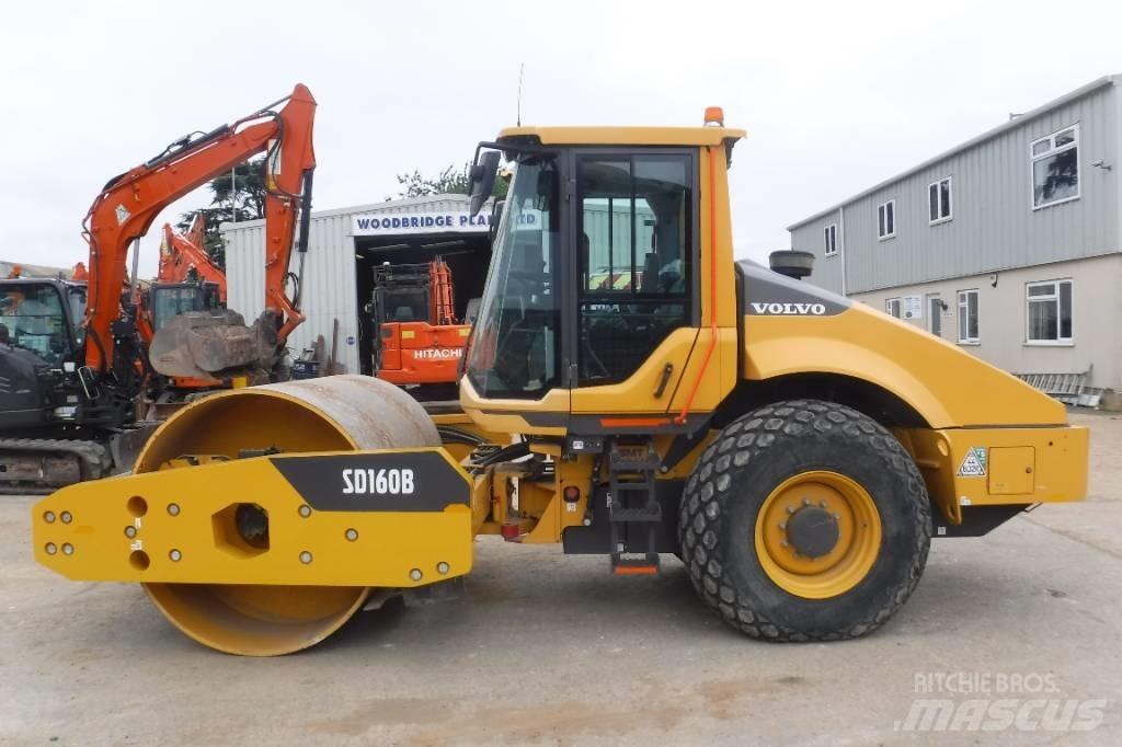Volvo SD 160 B Pneimatiskie veltņi