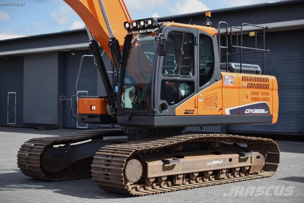Doosan DX 225 LC-5 Kāpurķēžu ekskavatori