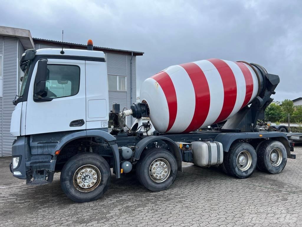 Mercedes-Benz 3248 Betonvedēji