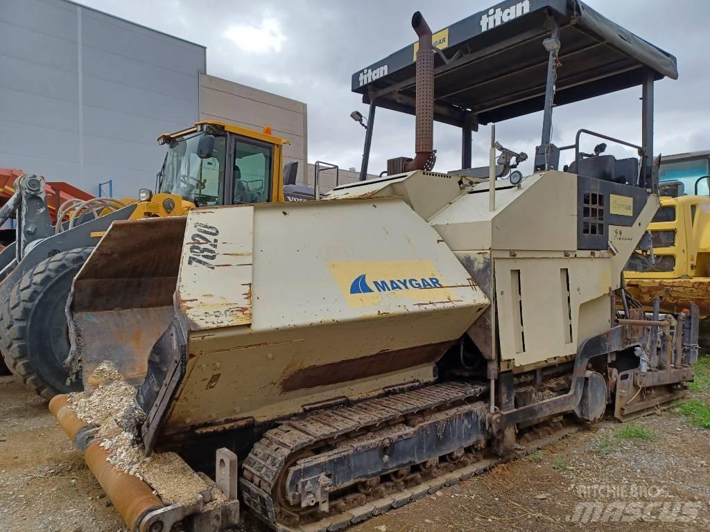 Titan 7820 Asfalta klājēji