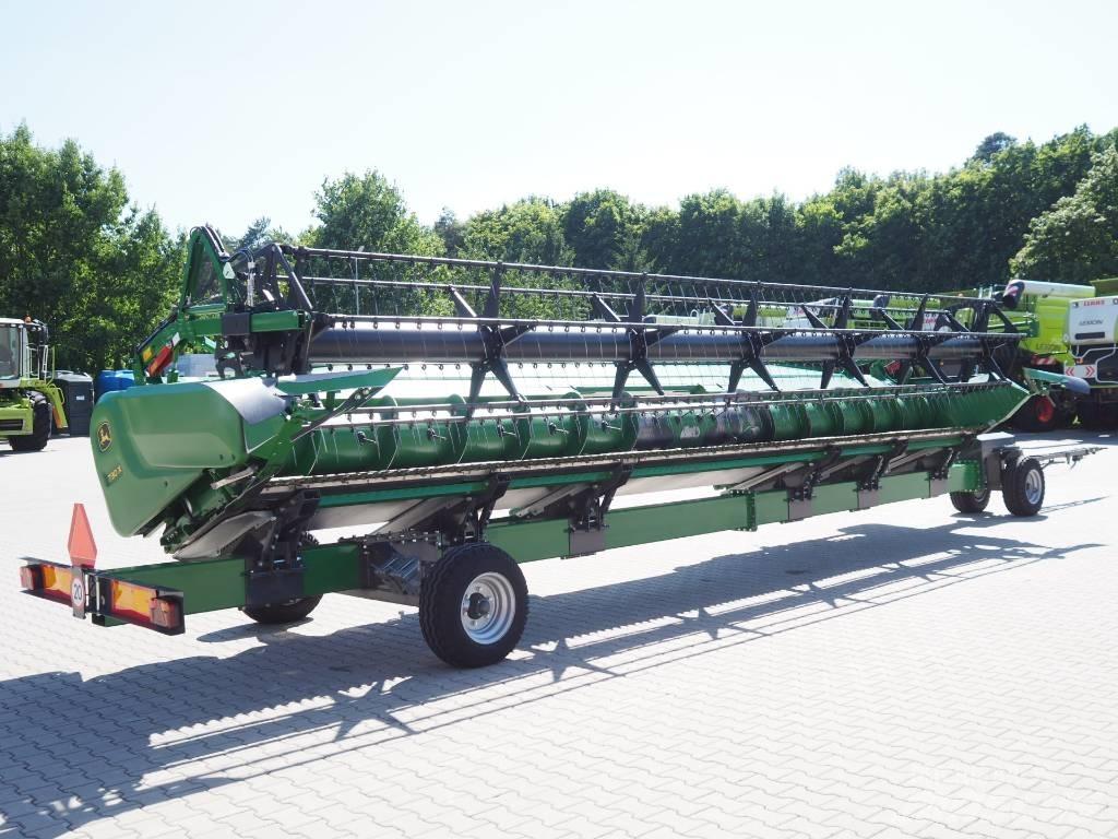 John Deere S780 + 730X Ražas novākšanas kombaini