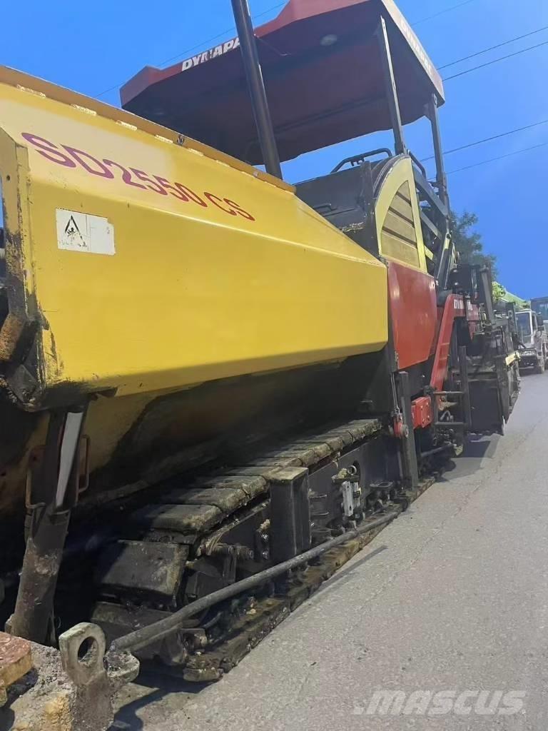 Dynapac sd2550 Asfalta klājēji