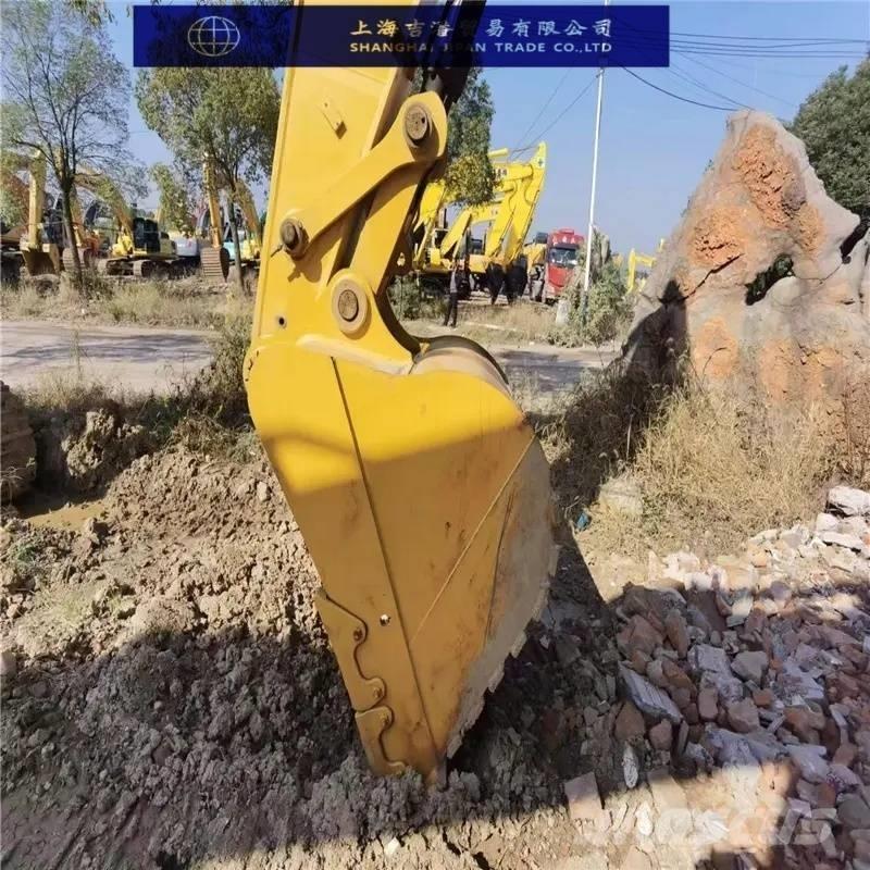 CAT 330 D Kāpurķēžu ekskavatori
