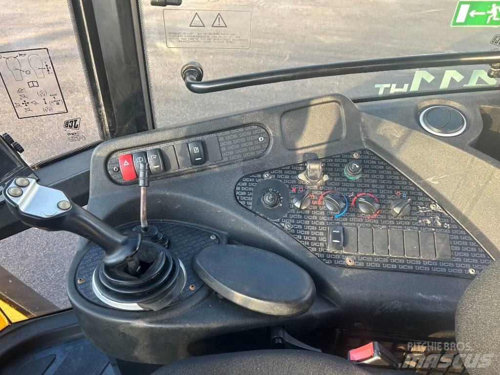 JCB 411 HT Iekrāvēji uz riteņiem
