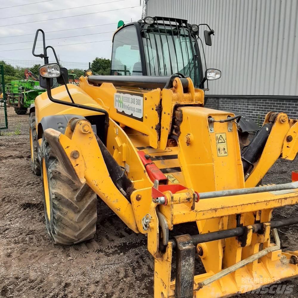 JCB 535 V 125 Teleskopiskie manipulatori