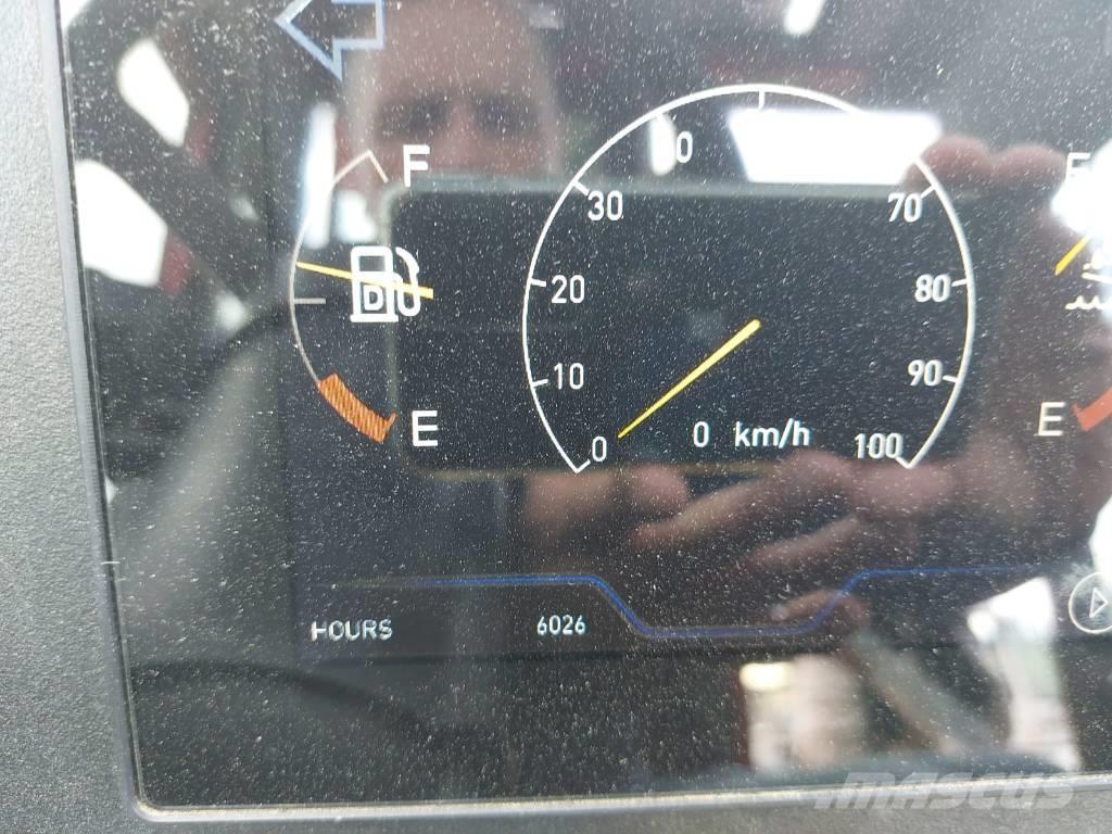 Kalmar T2i Terminālie traktori