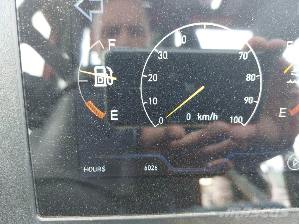 Kalmar T2i Terminālie traktori