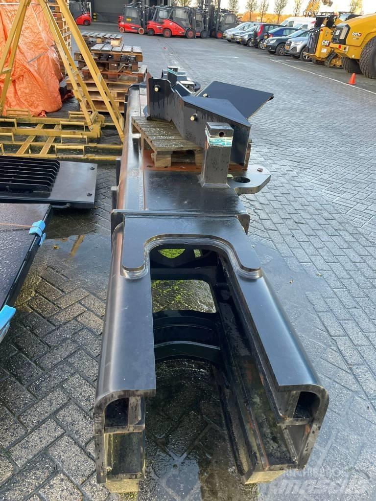 CAT 390 F L Šasija un piekare