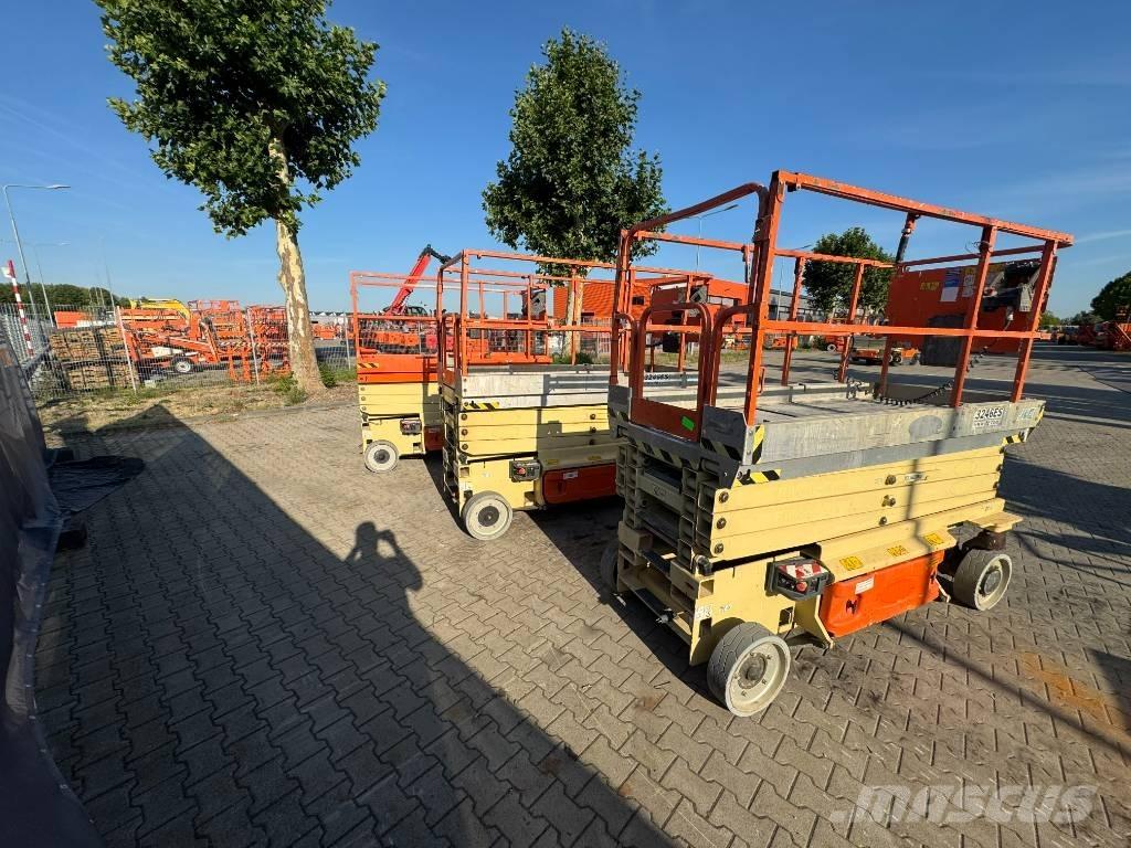 JLG 3246 ES Šķerveida pacēlāji