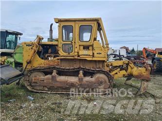 Komatsu D 85-18 Kāpurķēžu buldozeri