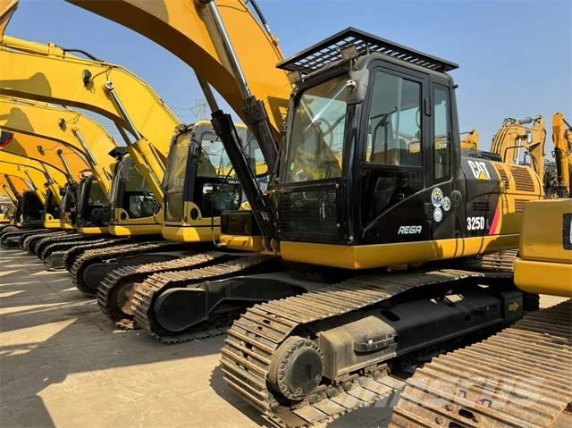 CAT 325 D L Kāpurķēžu ekskavatori