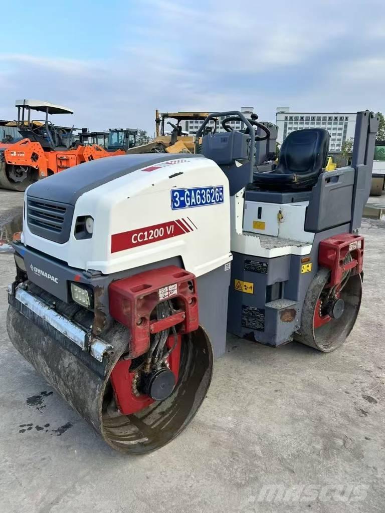 Dynapac CC 1200 Divvalču grunts veltņi
