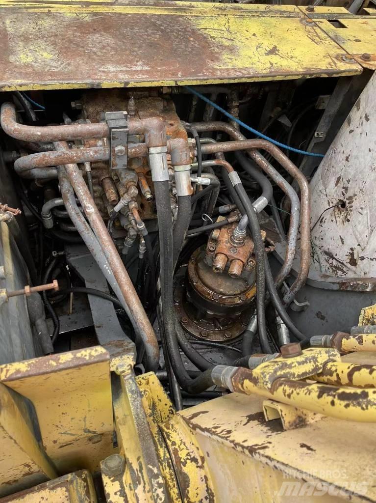 Sumitomo SH120 Kāpurķēžu ekskavatori