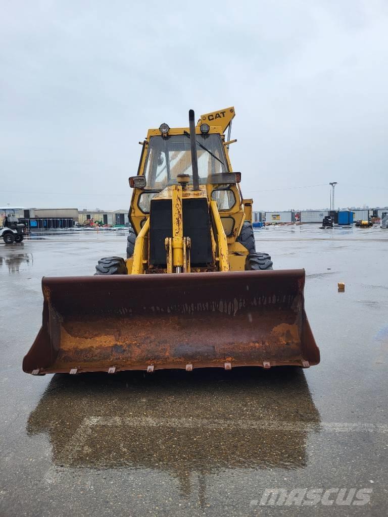 CAT 428 428 Ekskavatori-iekrāvēji