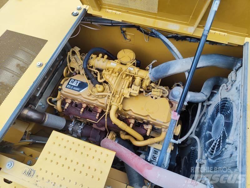 CAT 323 (07B) Kāpurķēžu ekskavatori