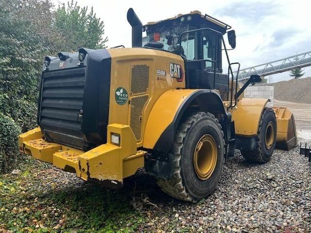 CAT 950M Iekrāvēji uz riteņiem