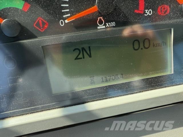 CAT 950M Iekrāvēji uz riteņiem
