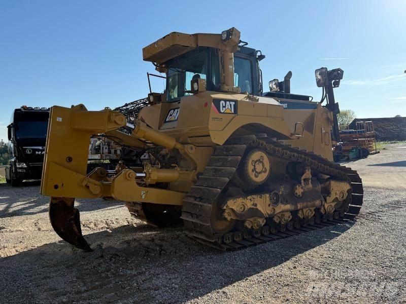 CAT D8T Kāpurķēžu buldozeri