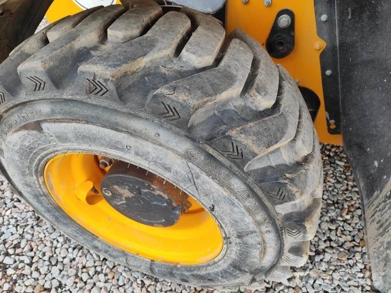 JCB 525-60 Iekrāvēji uz riteņiem