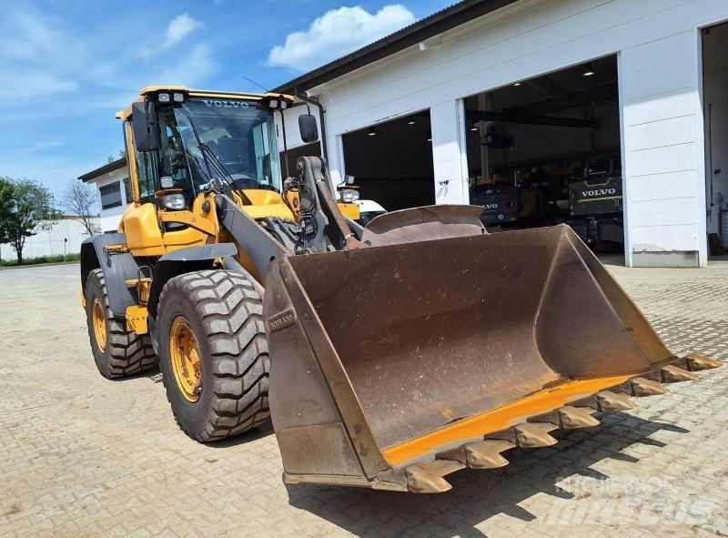 Volvo L90H Iekrāvēji uz riteņiem