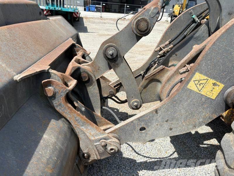 Volvo L90H Iekrāvēji uz riteņiem