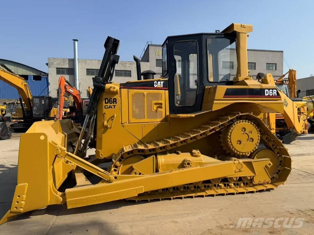 CAT D 6 R Kāpurķēžu buldozeri