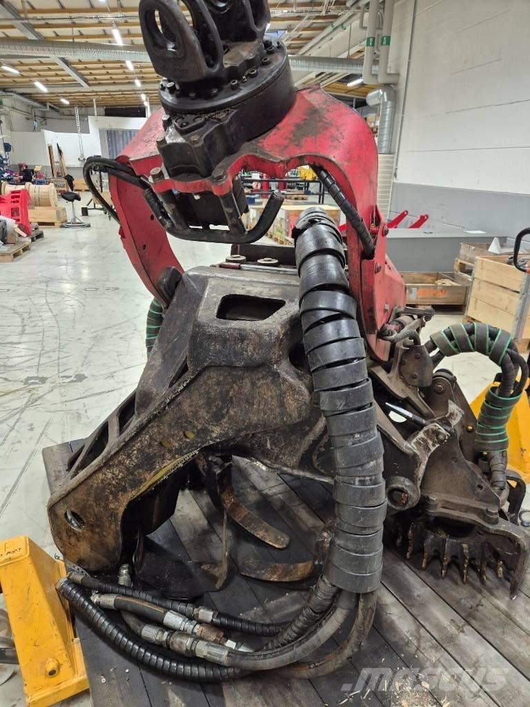 Komatsu C 144 Hārvesteru kausi