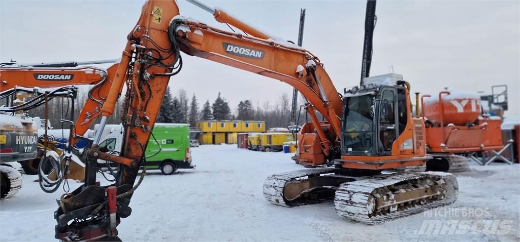 Doosan DX235LCR Kāpurķēžu ekskavatori