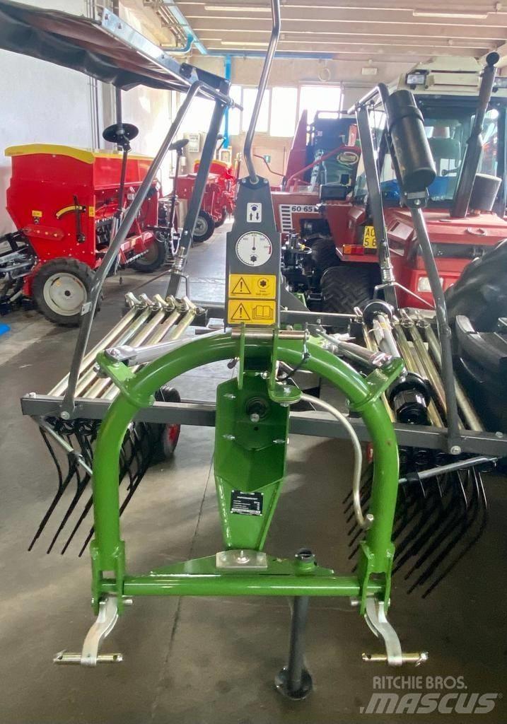 Fendt Former 400 DN Grābekļi un siena ārdītāji