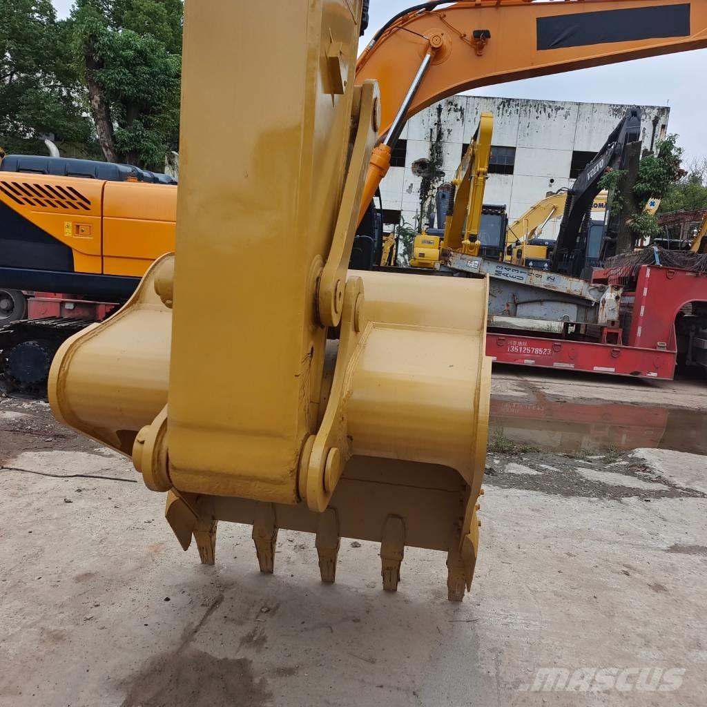 CAT 320 D Kāpurķēžu ekskavatori