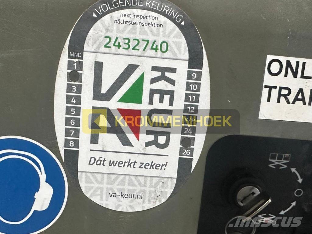 JLG M 3369 Šķerveida pacēlāji