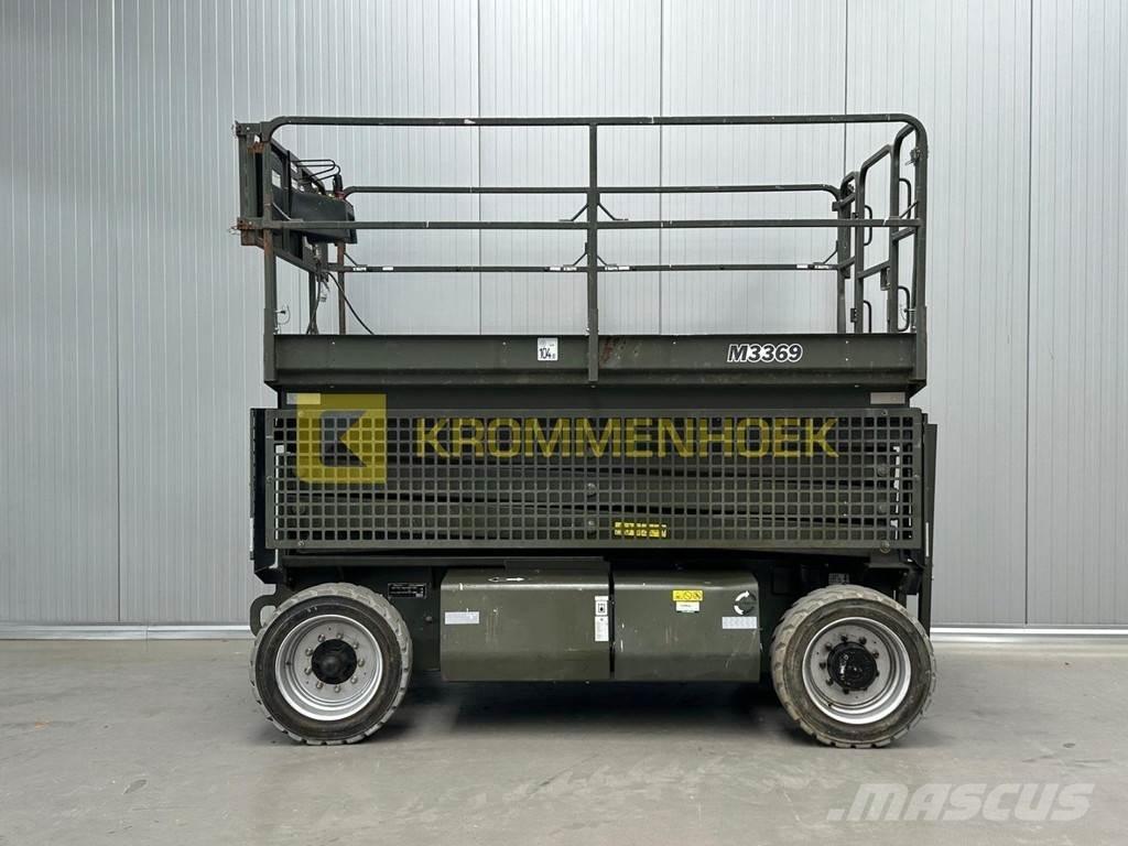 JLG M 3369 Šķerveida pacēlāji
