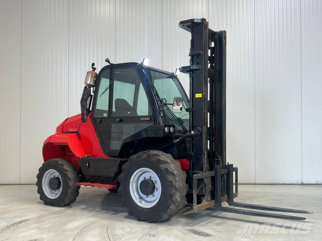 Manitou M30-4 Apvidus autokrāvējs