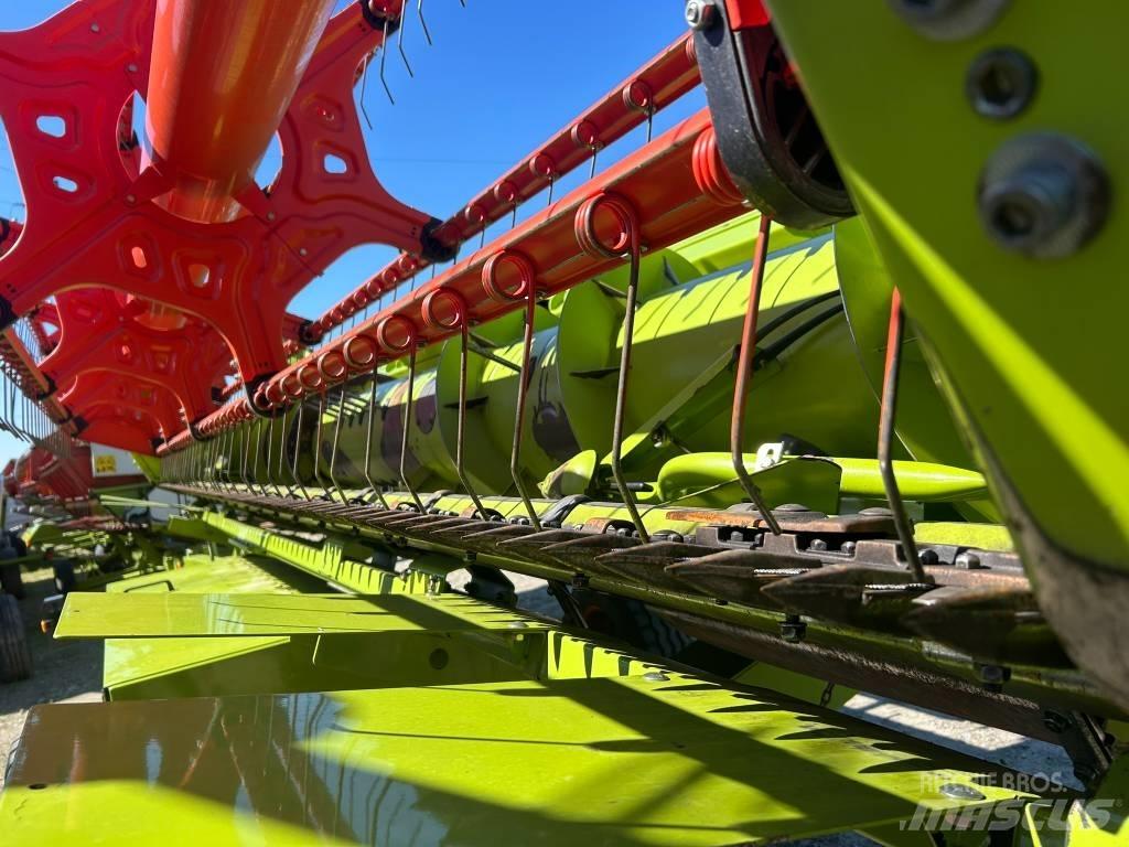 CLAAS Tucano 440 Ražas novākšanas kombaini