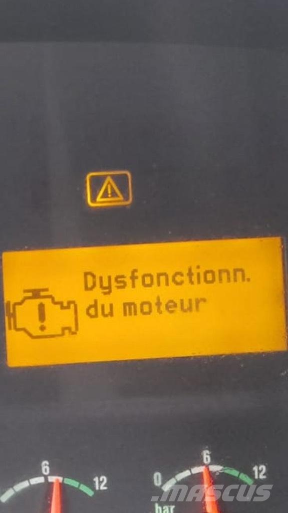 Scania P 380 Treileri ar āķi