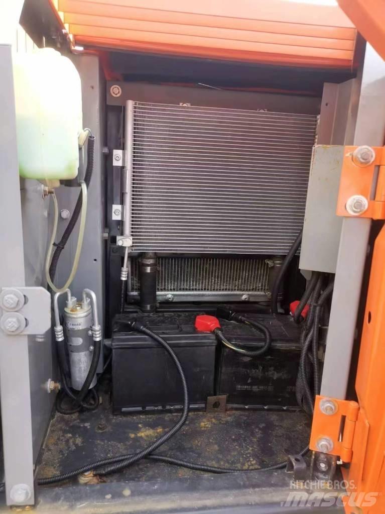 Hitachi ZX 70-5A Vidēja lieluma ekskavatori 7 t - 12 t
