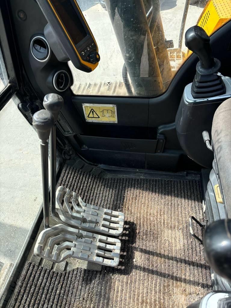 JCB JS 160 LC Kāpurķēžu ekskavatori