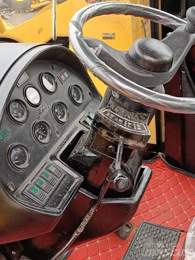CAT 966 H Iekrāvēji uz riteņiem