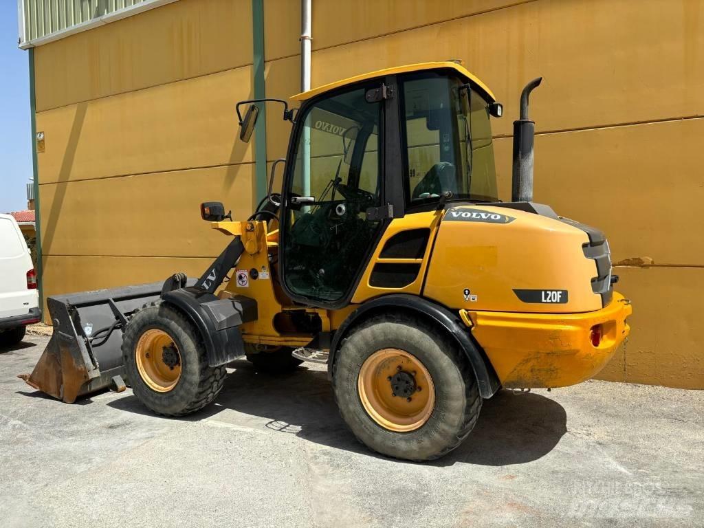 Volvo L 25 F Iekrāvēji uz riteņiem