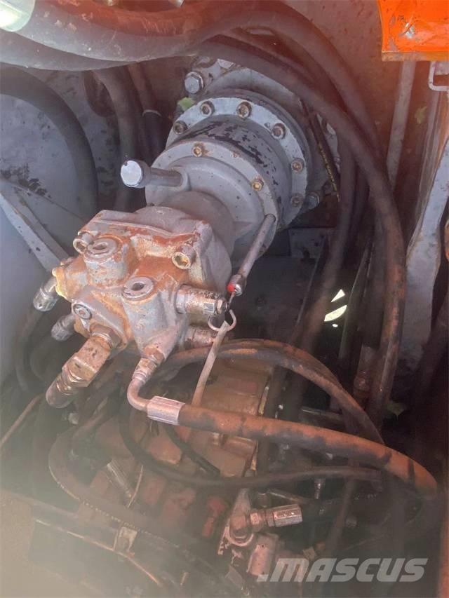 Hitachi EX120 Kāpurķēžu ekskavatori