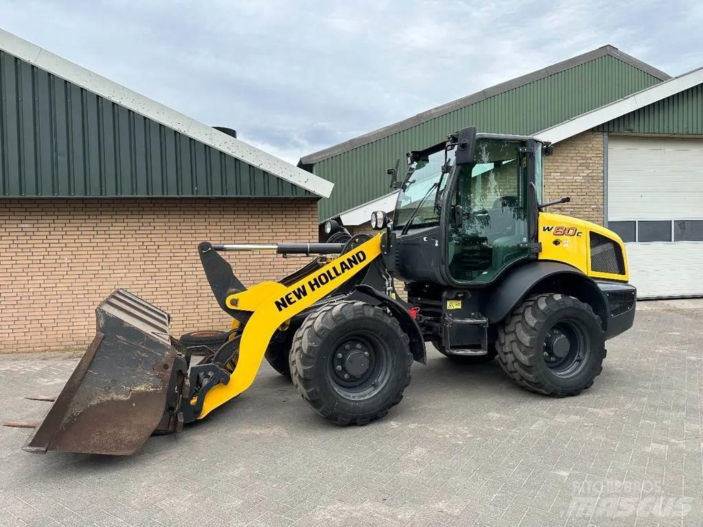 New Holland W80C Iekrāvēji uz riteņiem