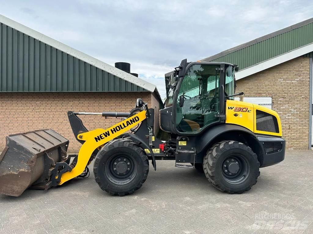 New Holland W80C Iekrāvēji uz riteņiem