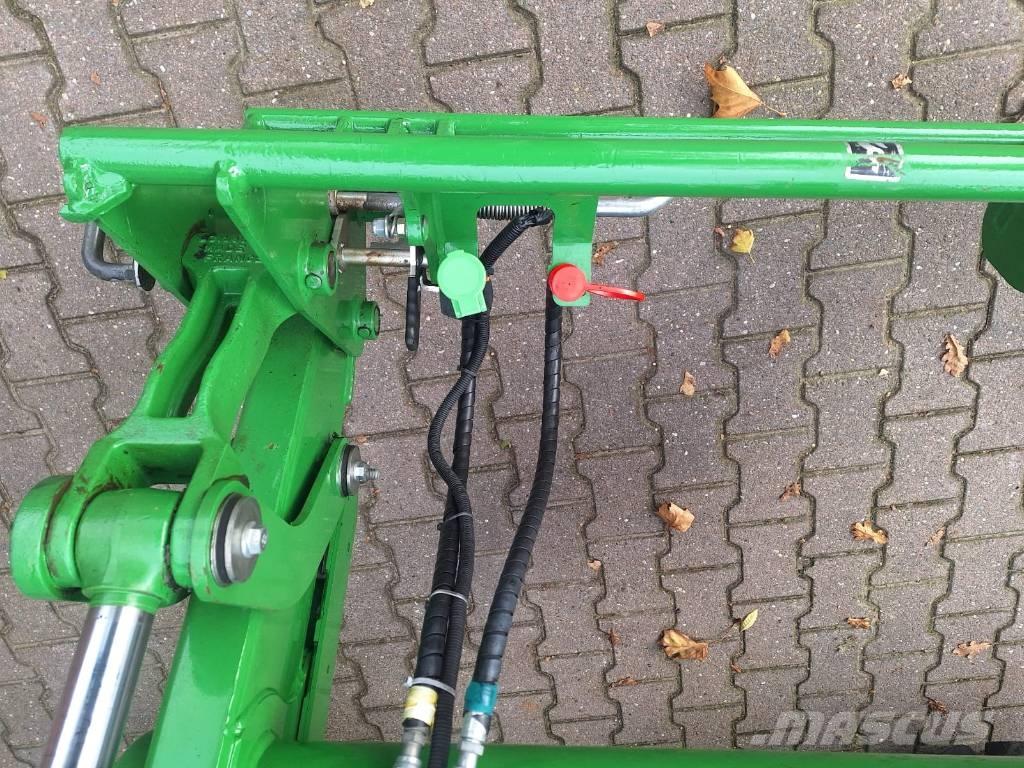 John Deere 5075M Traktori