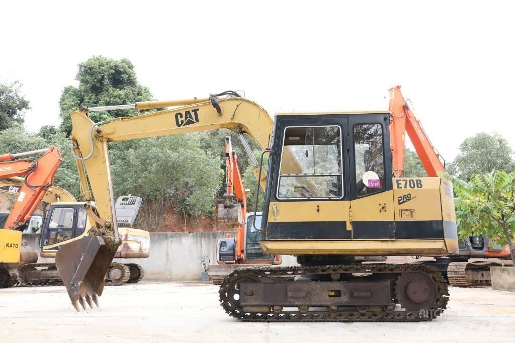 CAT E 70 B Mini ekskavatori < 7 t