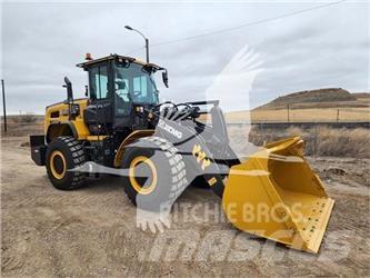 XCMG XC948U Iekrāvēji uz riteņiem