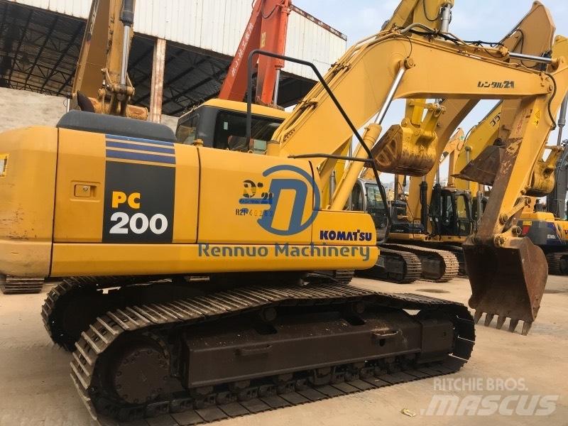 Komatsu PC200-7 Kāpurķēžu ekskavatori