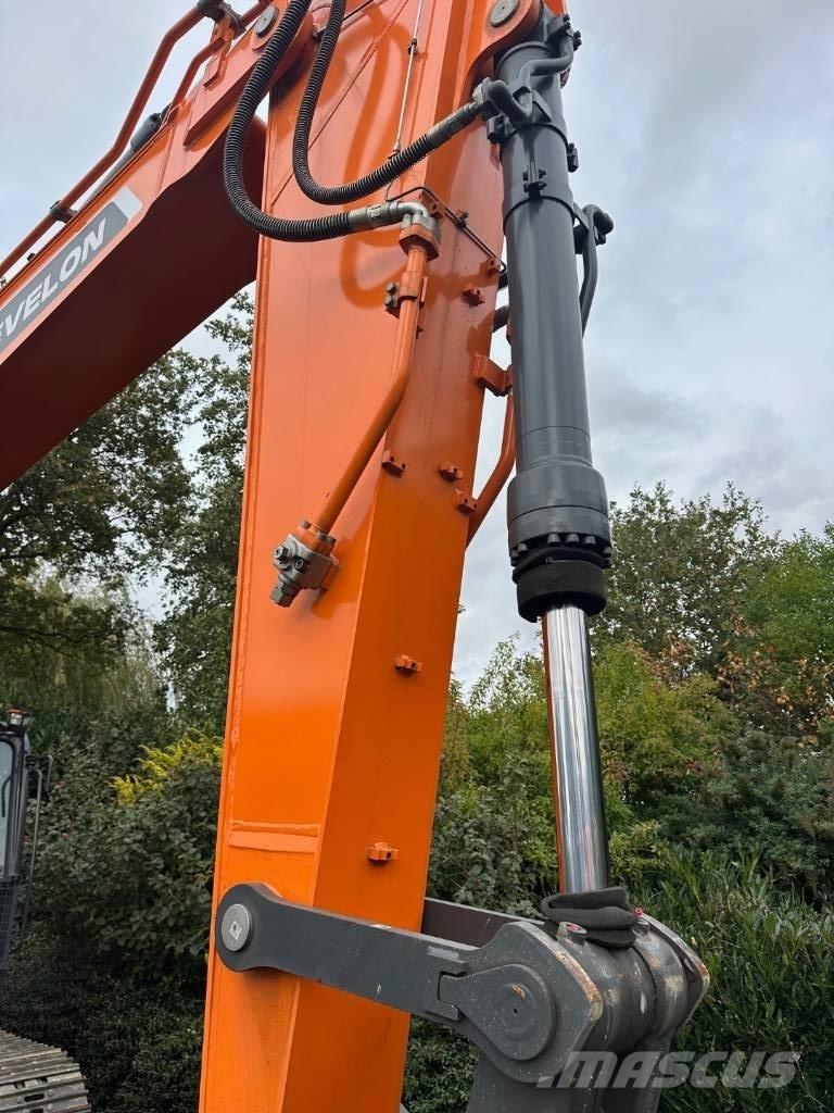 Develon DX 300 LC-7M Kāpurķēžu ekskavatori