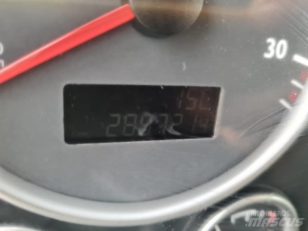 MAN 12.220 5.6m Kravas automašīnas - refrižeratori